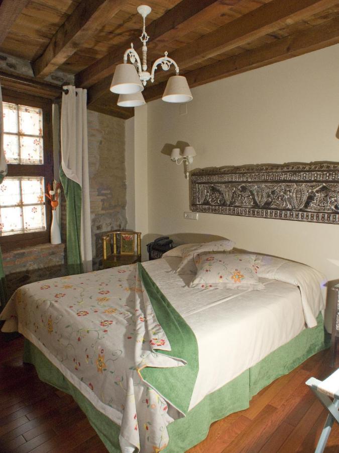 La Posada Del Tietar Santa Maria del Tietar Bagian luar foto